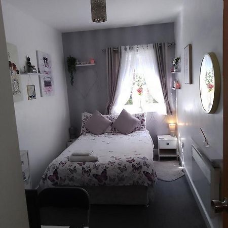 Bed And Breakfast Double Room Chester City Centre, Free Parking Экстерьер фото